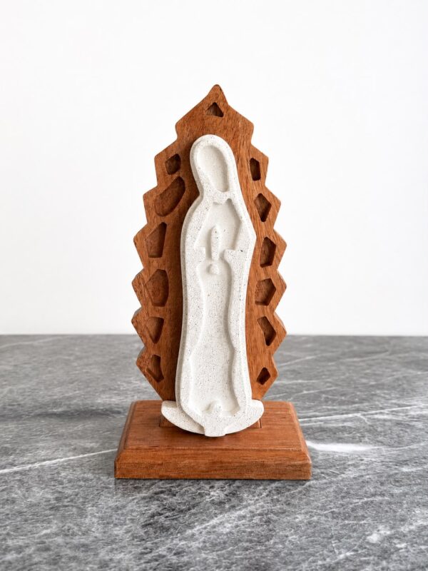 Escultura Virgen de Guadalupe en Madera y Marmolina