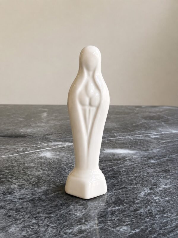 Estatuilla cerámica Virgen Mería
